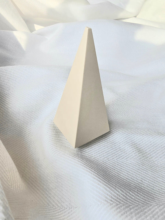 Pyramid Ring Holder